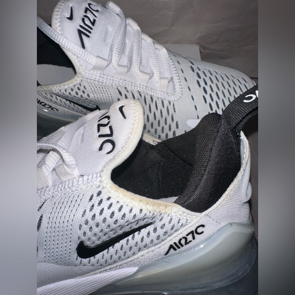 Nike Air Max 270 Women’s 6.5 White/ Black Running Shoes AH6789-100 - Picture 16 of 16